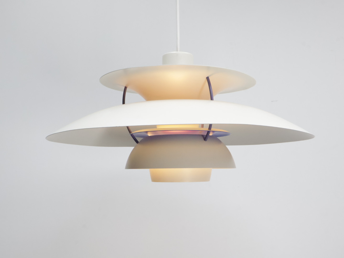 Vintage hanglamp / metaal / wit blauw / Poul Henningsen voor Louis Poulsen model PH5