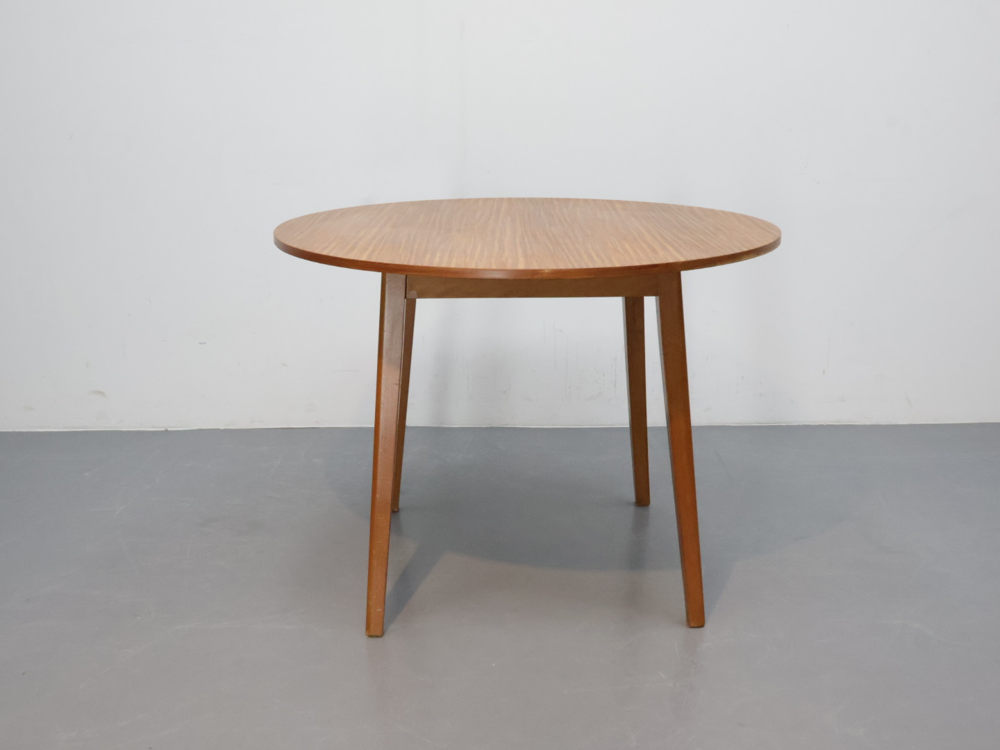 Vintage eettafel / teak / rond / demontabel