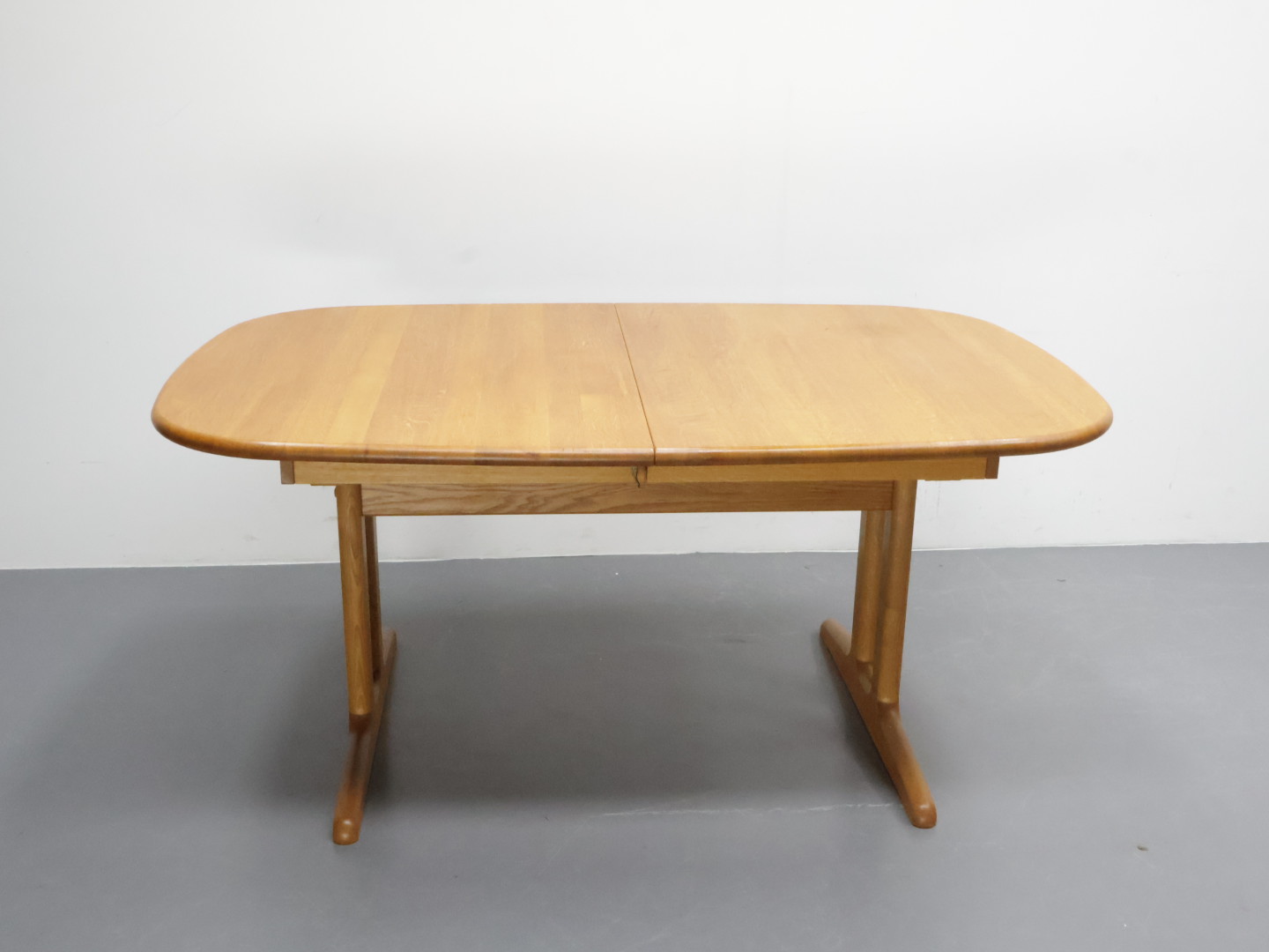 Vintage eettafel / hout eiken / ovaal / verlengbaar Gangsø