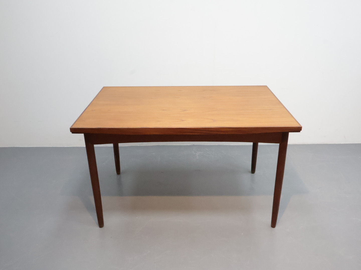 Vintage eettafel / hout teak / rechthoek / uitschuifbaar omlijsting