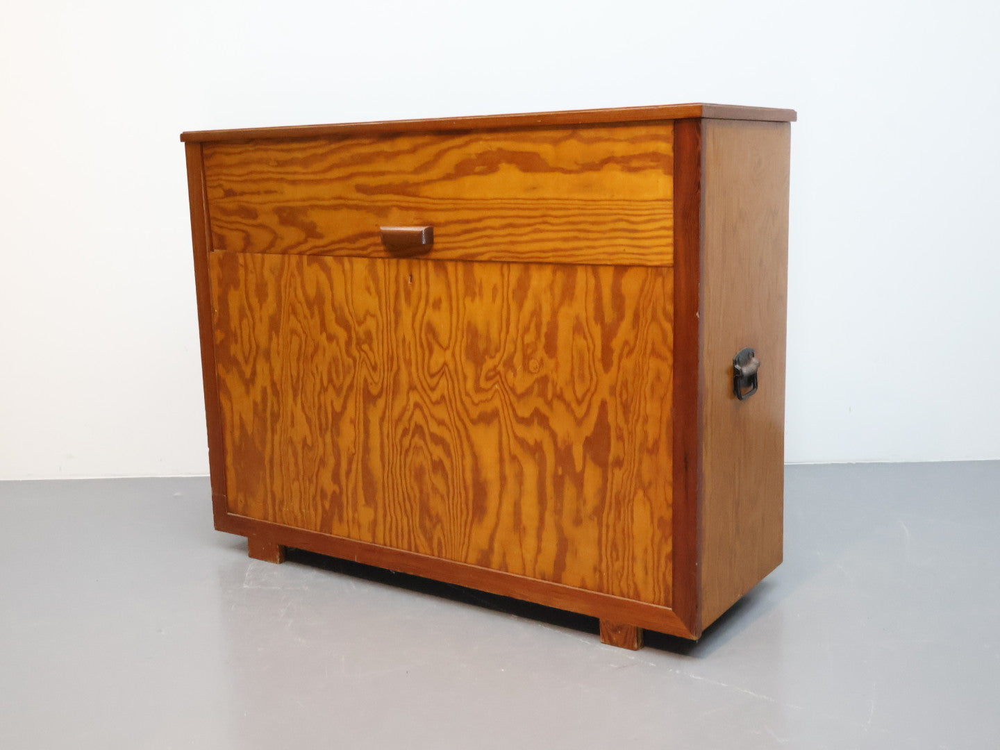 Vintage kast voor landkaarten | Bruynzeel | Klepkast