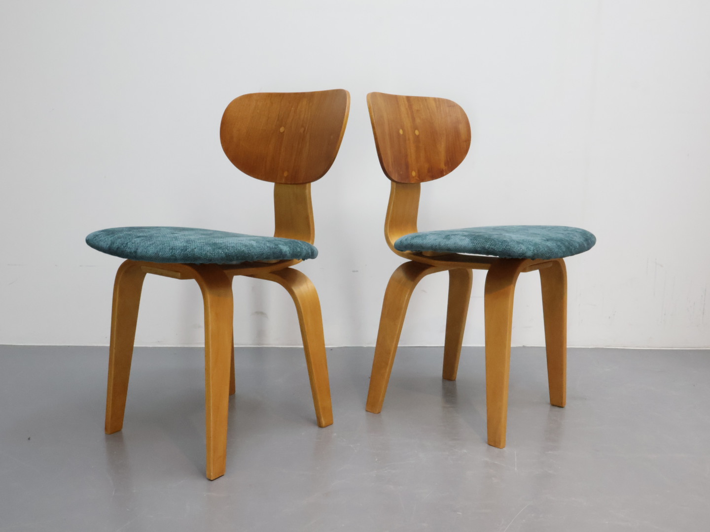 Vintage eetkamerstoel / hout stof / bruin blauw / set van 2 Cees Braakman voor Pastoe