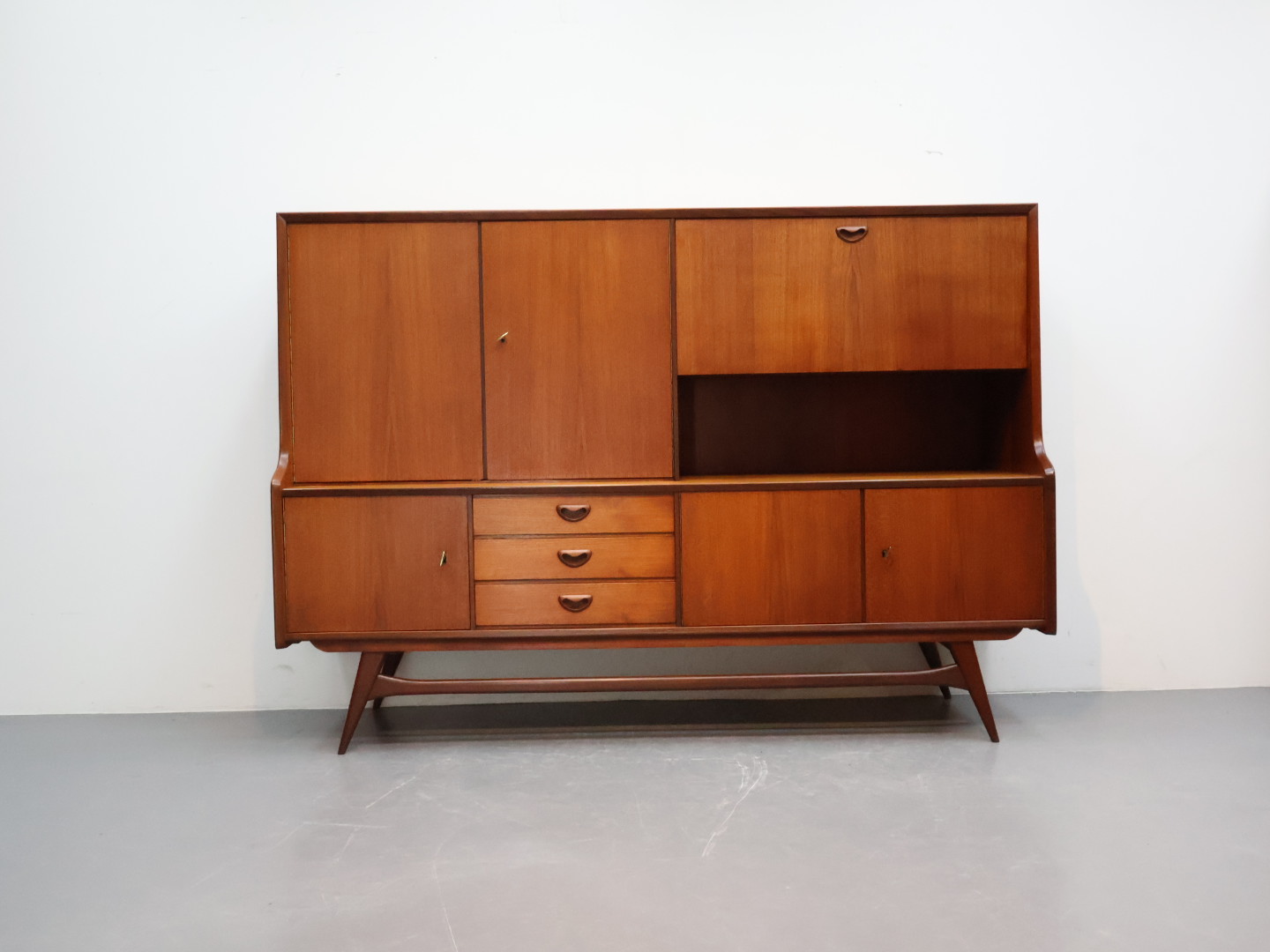 Vintage wandmeubel / teak / bruin Louis van Teeffelen combi nr 11