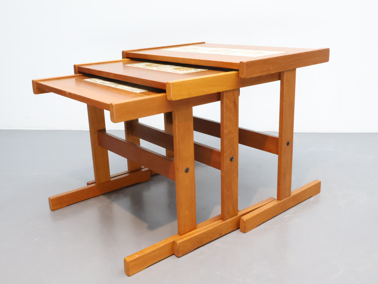 Vintage mimiset / teak keramiek / bruin geel wit / Denemarken