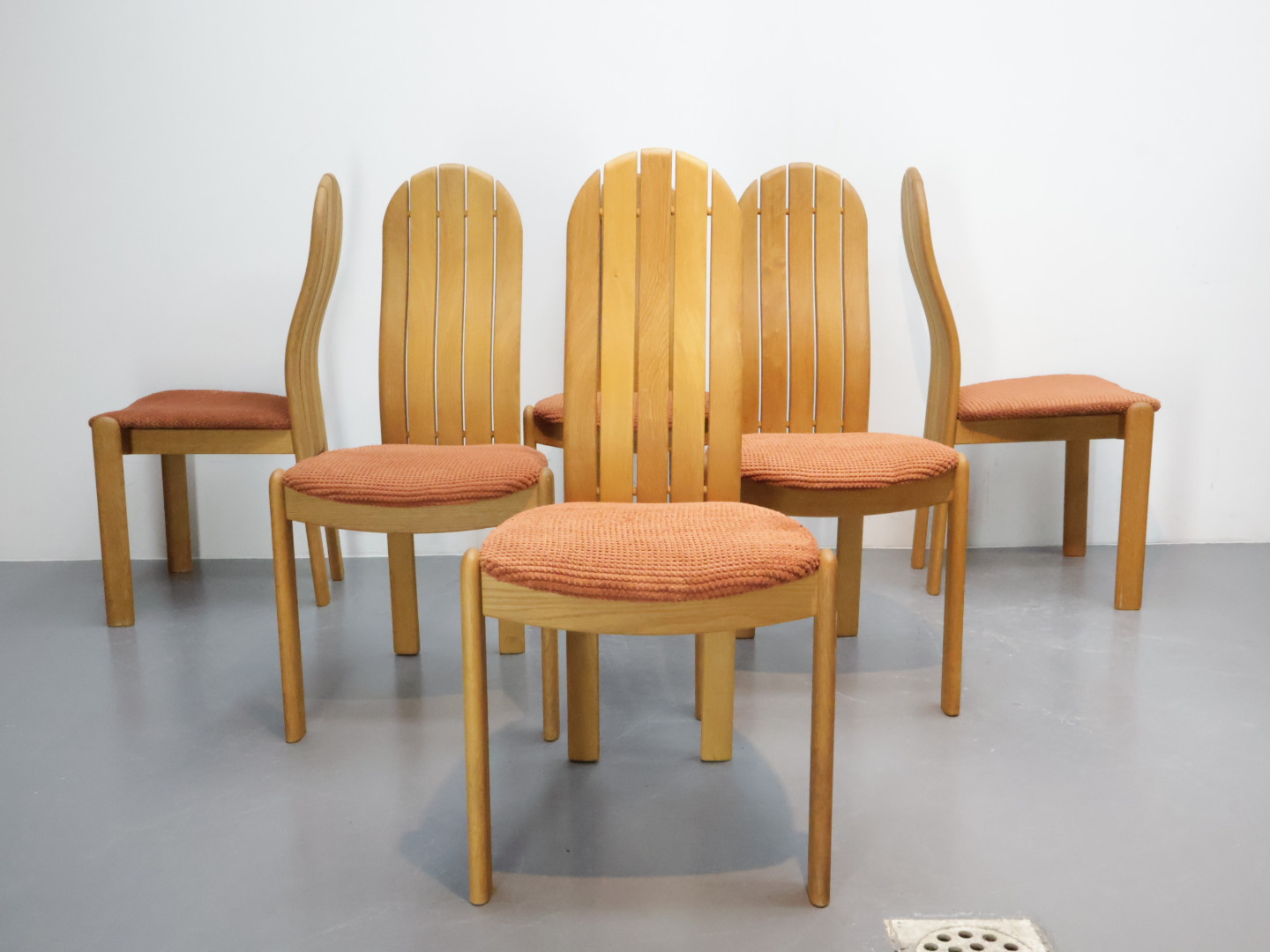 Vintage eetkamerstoel / hout stof / bruin terracotta / set van 4 eiken